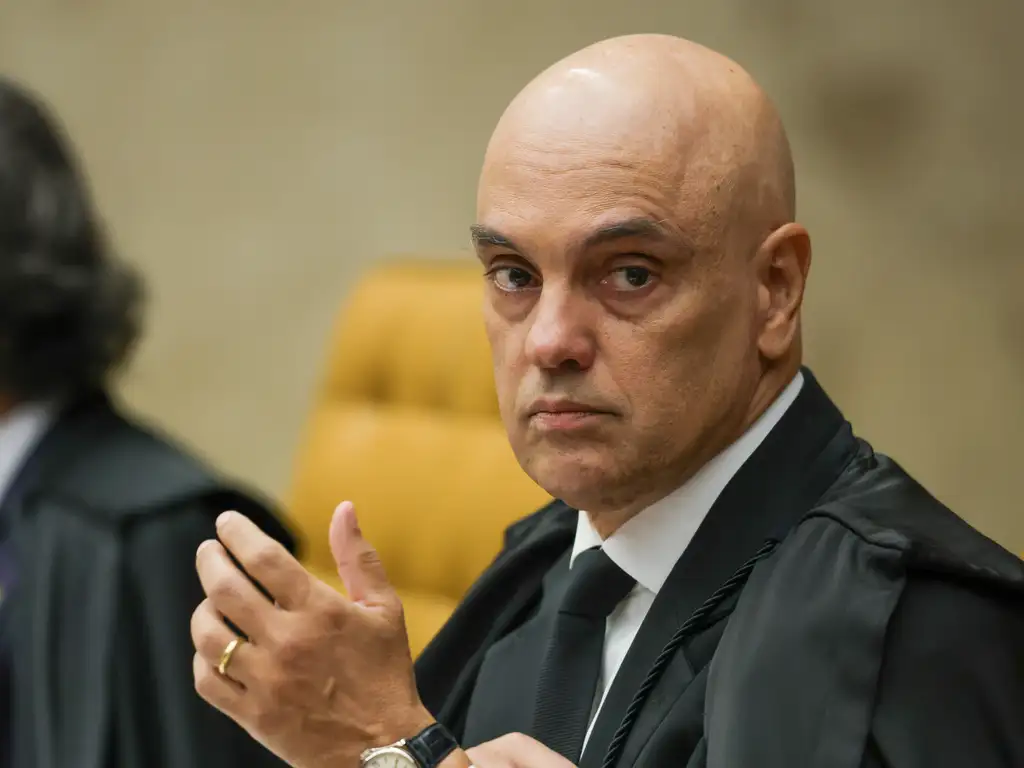 Alexandre de Moraes decretou a prisão de Jair Bolsonaro por descumprir determinação judicial