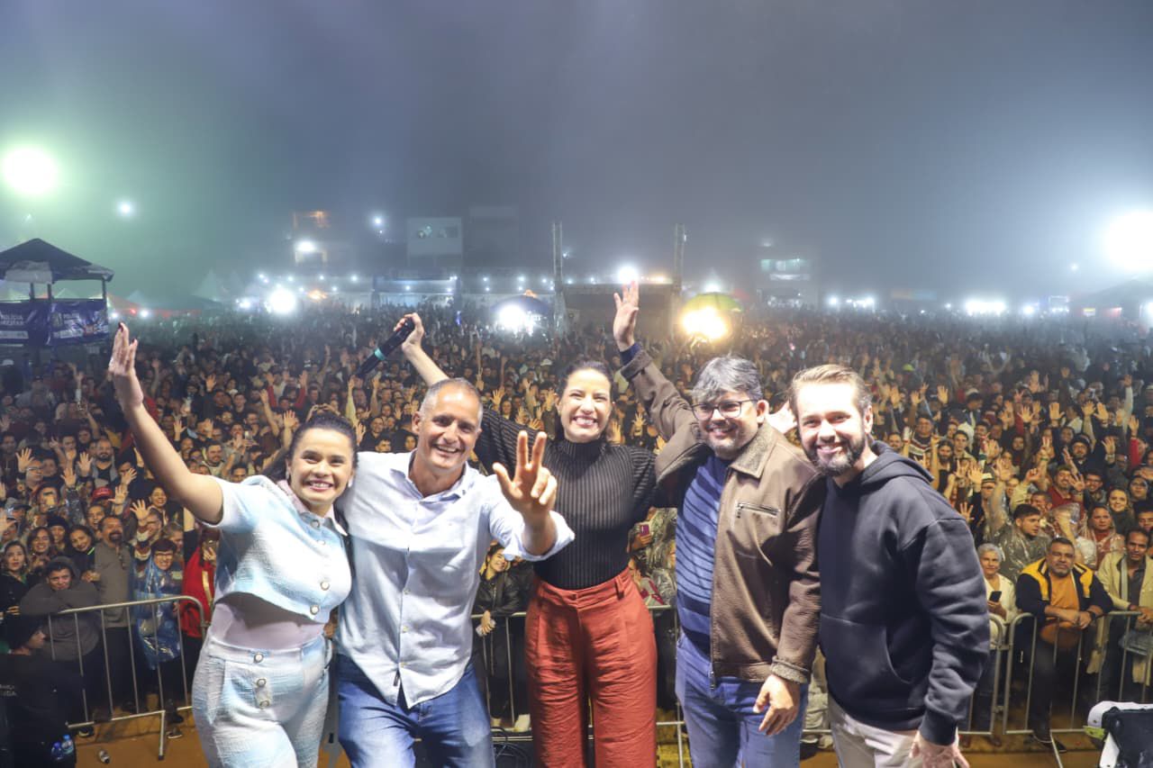 Governadora Raquel Lyra participou do Festival do Frio do Vitorino, em Riacho das Almas, ao lado de prefeitos do Agreste Foto Yacy Ribeiro_Secom (10) (1)