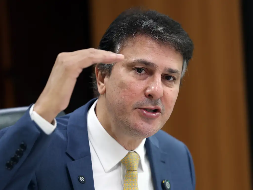 Ministro da Educação , Camilo Santana, cumpre agenda em Pernambuco