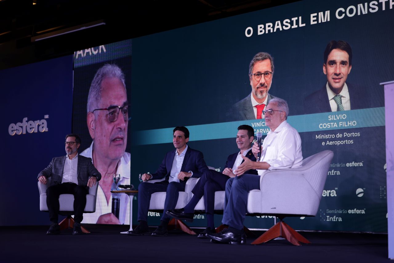 No painel do seminário que reuniu três ministro do governo Lula o tarifaço dos EUA dominou os debates Foto Sérgio Aquino Divulgação