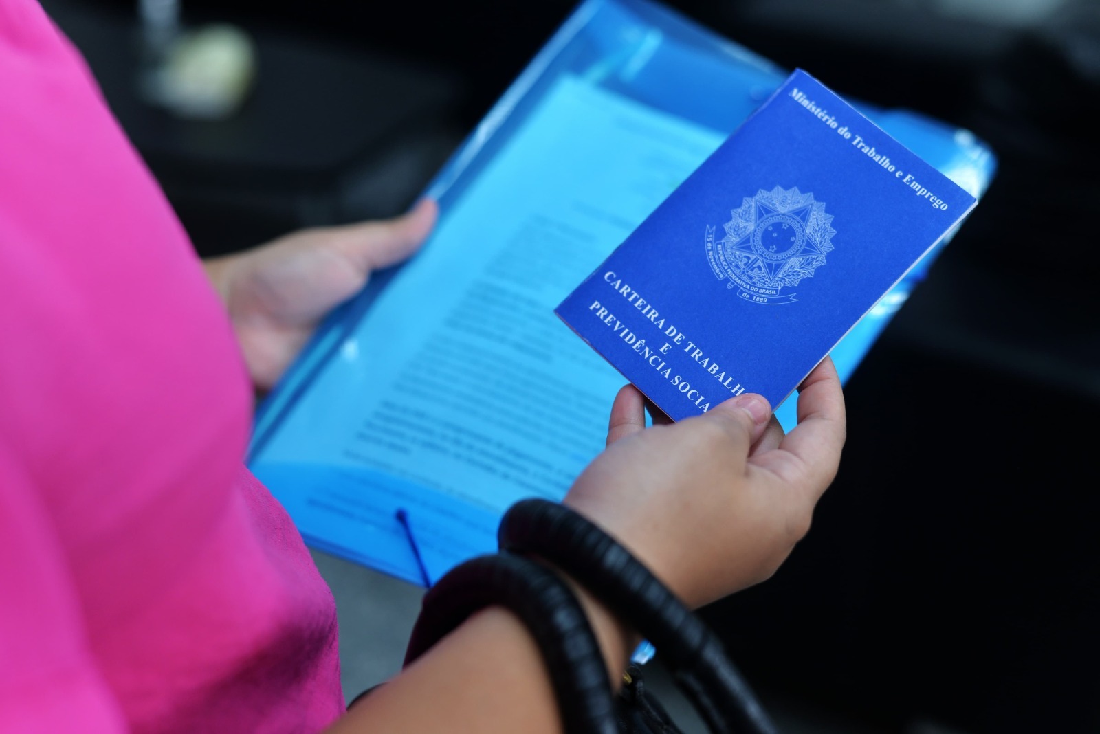 Pernambuco cria 5.179 empregos formais em junho e 25 mil no semestre, com salário médio de admissão acima da média do Nordeste, diz Caged