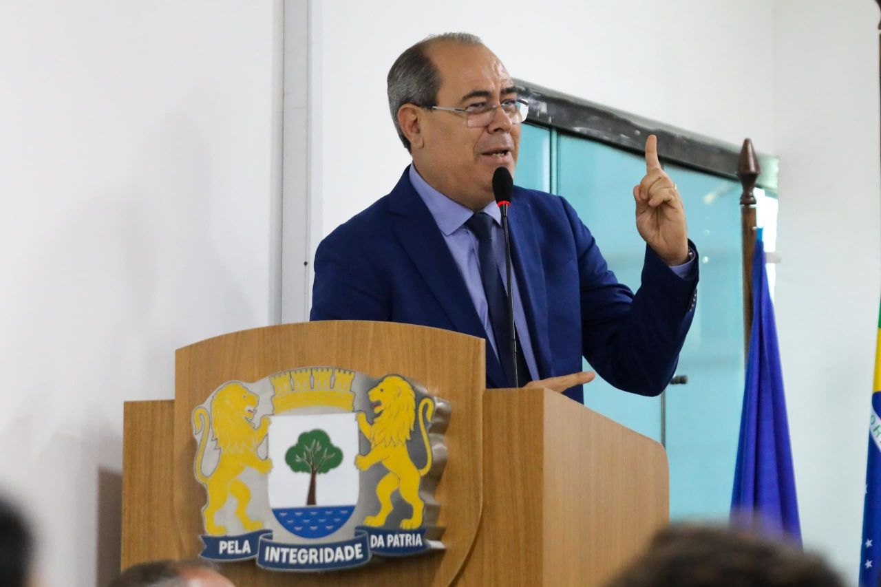 Prefeito Mano Medeiros participa da inauguração da nova sede da Câmara de Jaboatão, com homenagens a 11 personalidades do Estado