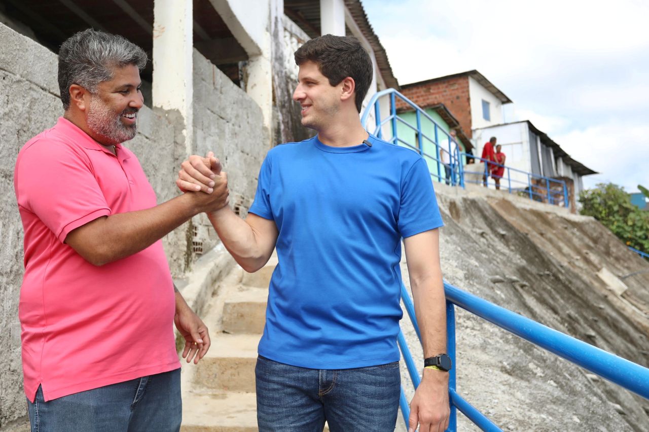 Prefeito do Recife, João Campos, afirma que é a política pública que garante a dignidade da população
