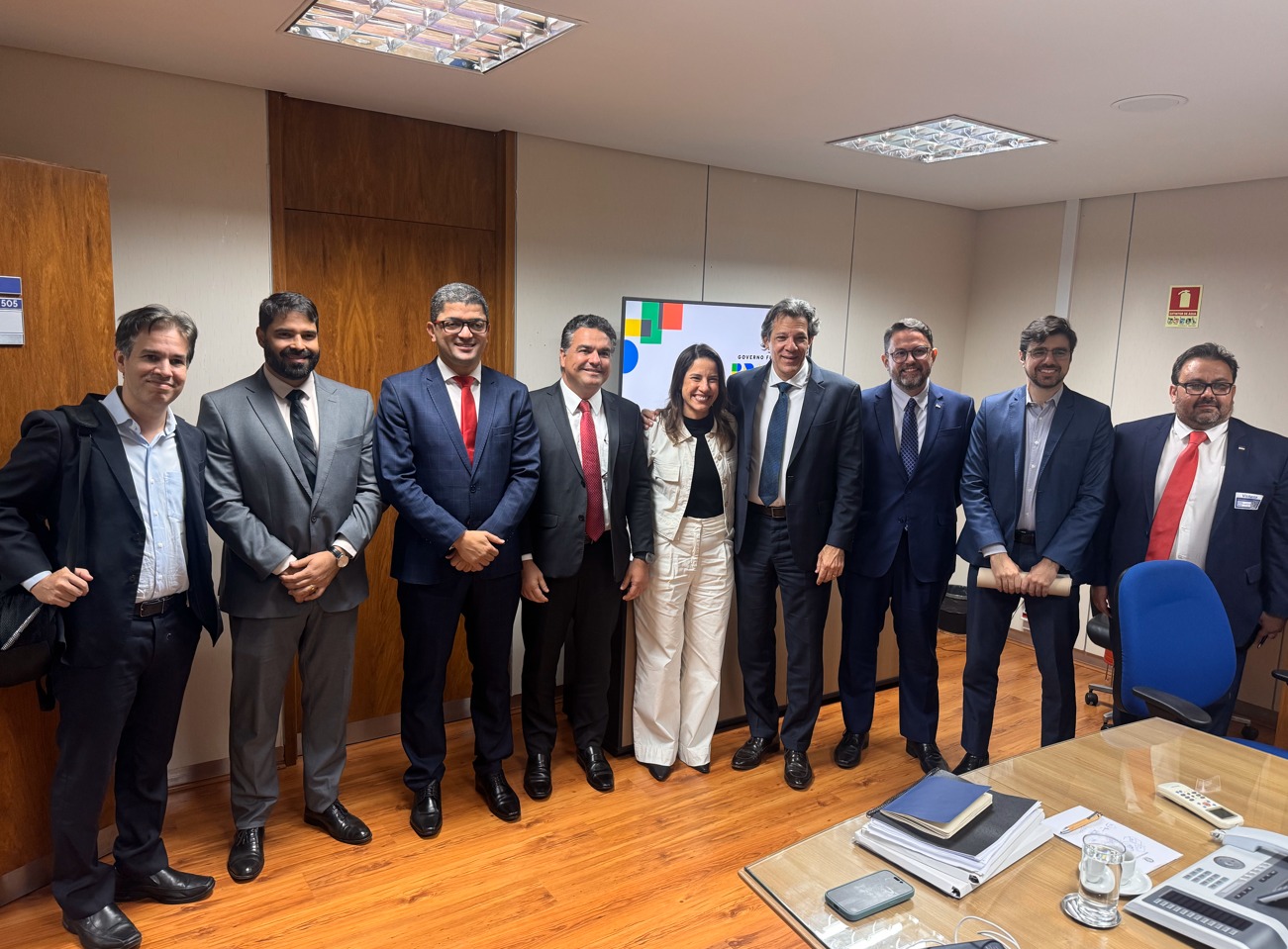 Raquel Lyra e sua equipe se reuniram com ministros para pedir medidas emergenciais contra sobretaxas dos EUA
