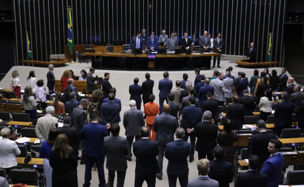 Câmara aprova em 1º turno a PEC da Blindagem, que exige autorização do Congresso para abrir ações penais contra deputados e senadores