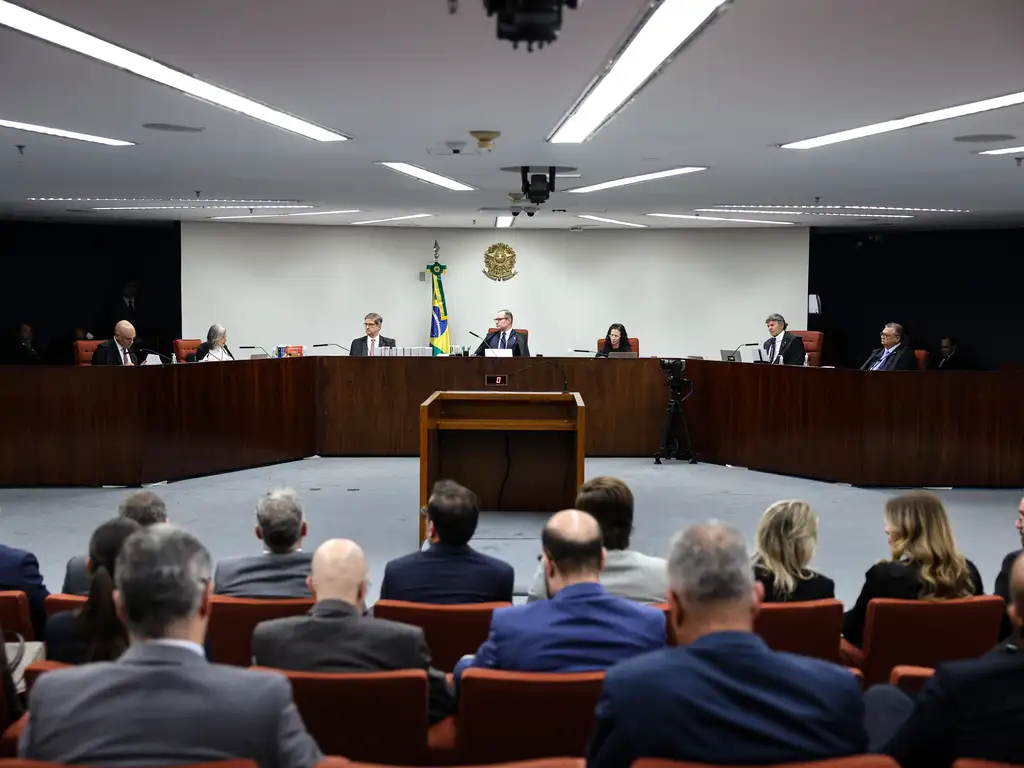 Ministra Cármén Lúcia acompanhou voto do relator, Alexandre de Moraes, e formou maioria 3x1 pela condenação do ex-presidente