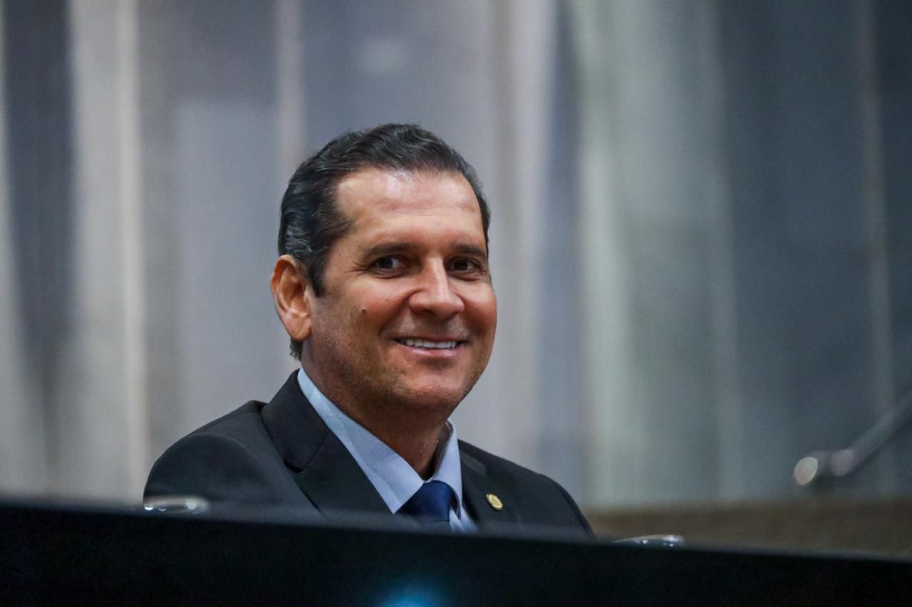 O deputado Fabrizio Ferraz pede ao DNIT e ao DER a instalação de redutores de velocidade na BR-232 e na PE-425, em Mirandiba