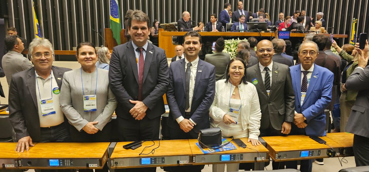 PEC 66 é promulgada no Congresso e amplia prazos para dívidas previdenciárias e precatórios. Marcelo Gouveia, da Amupe, destaca impacto