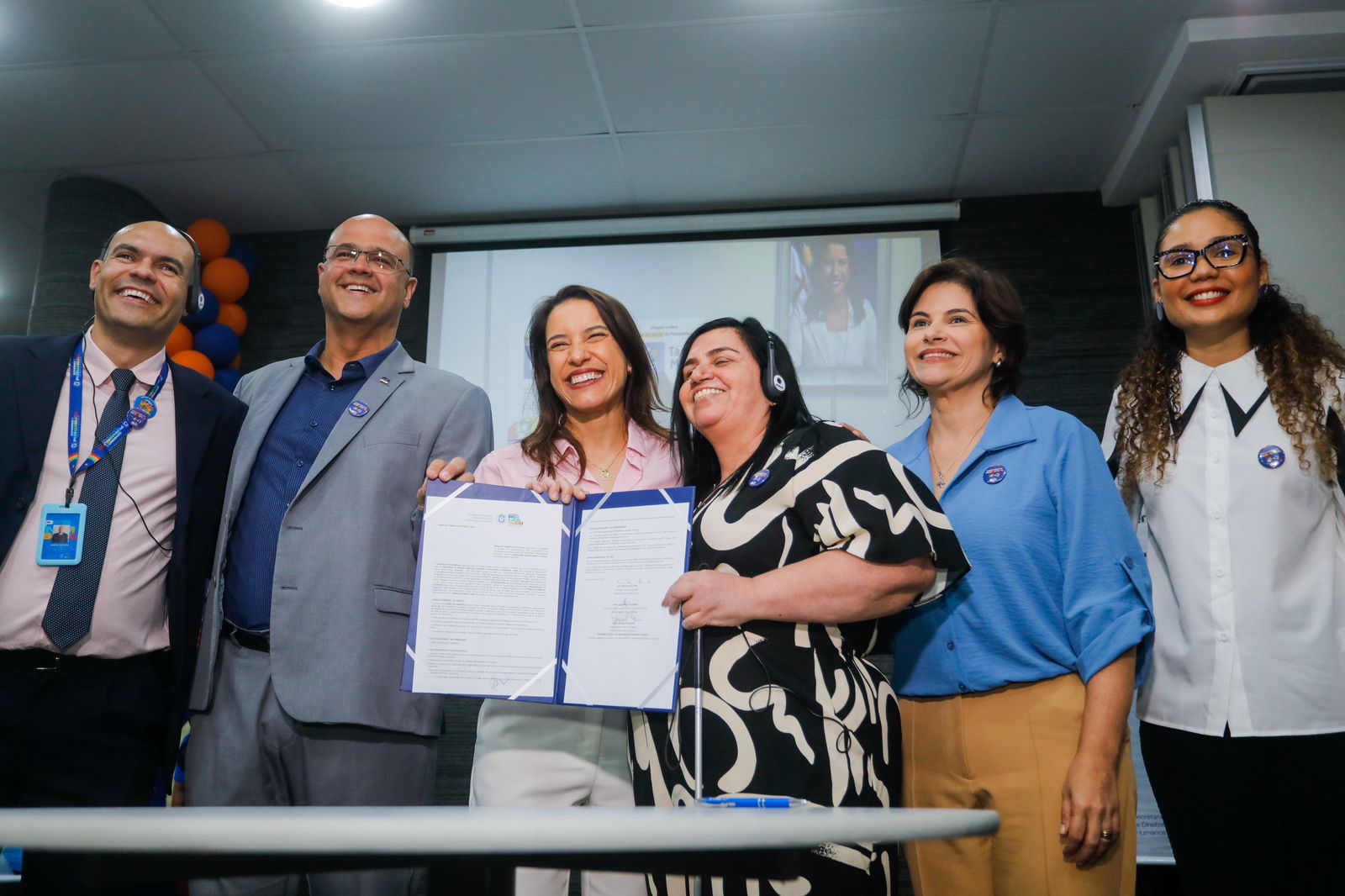 Pernambuco lança o app “Tá Na Mão” em Libras e destina R$ 6 milhões a 50 instituições que atuam com pessoas com deficiência no Estado