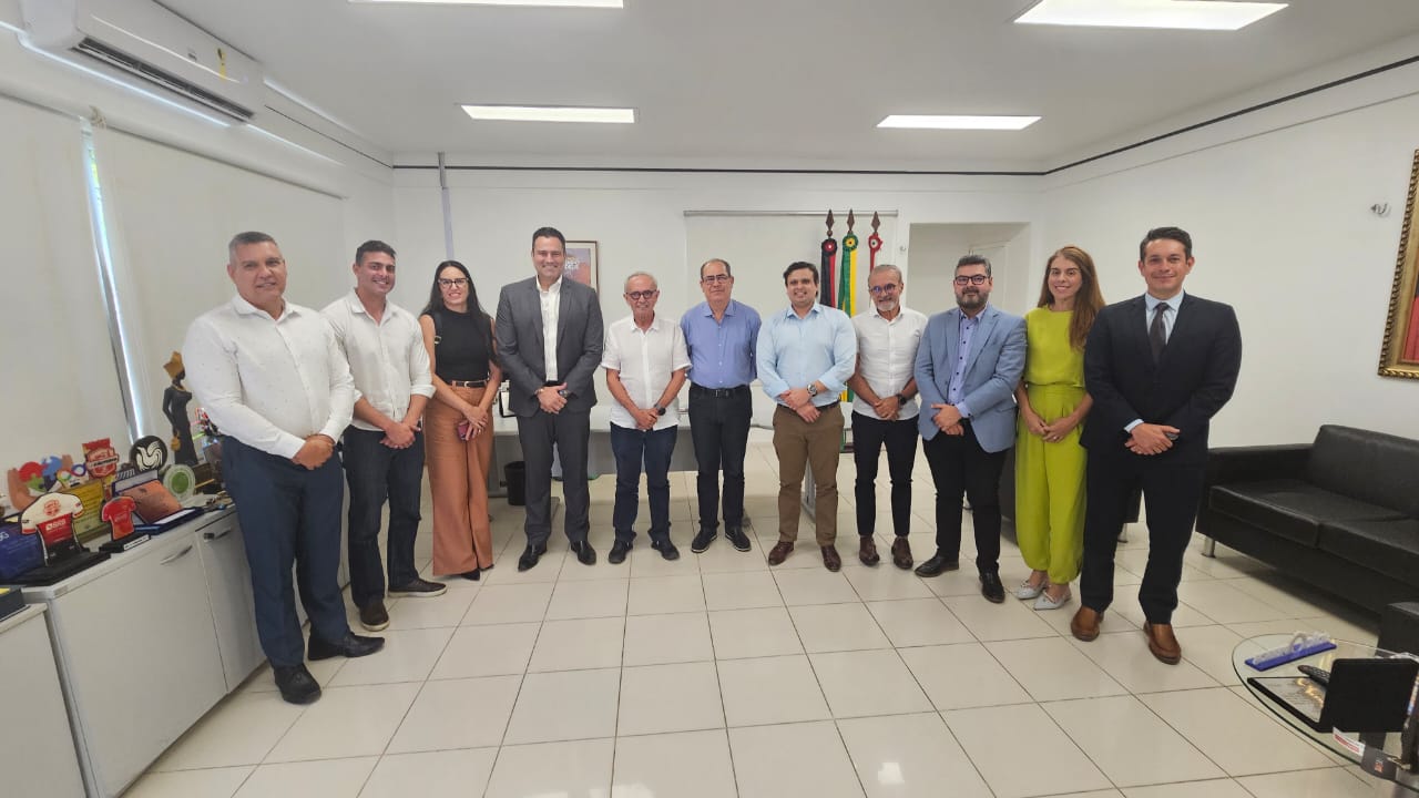 Prefeito Mano Medeiros, conheceu em João Pessoa projetos da Inovatec-JP que já beneficiam 102 cidades brasileiras com soluções tecnológicas