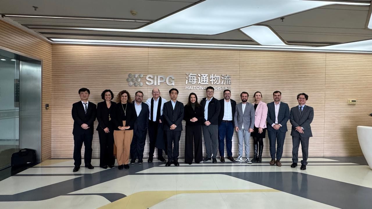 A governadora Raquel Lyra apresentou, na China o potencial do Porto de Suape e buscou estreitar relações comerciais Foto Divulgação