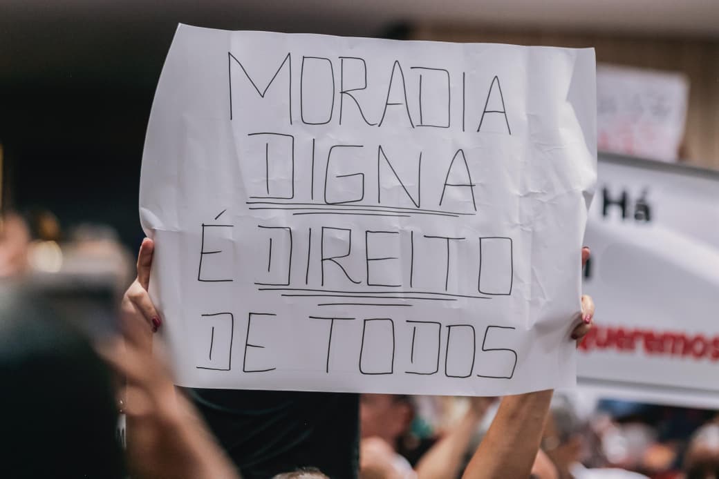 Audiência pública na Alepe discute políticas habitacionais e homenageia o Movimento de Luta nos Bairros, Vilas e Favelas