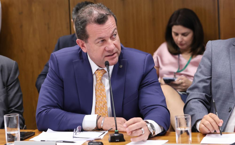 Deputado federal Waldemar Oliveira condena manobra da Casa Civil, de retirar o prefeito de João Alfredo da sua base, mas nega deixar governo