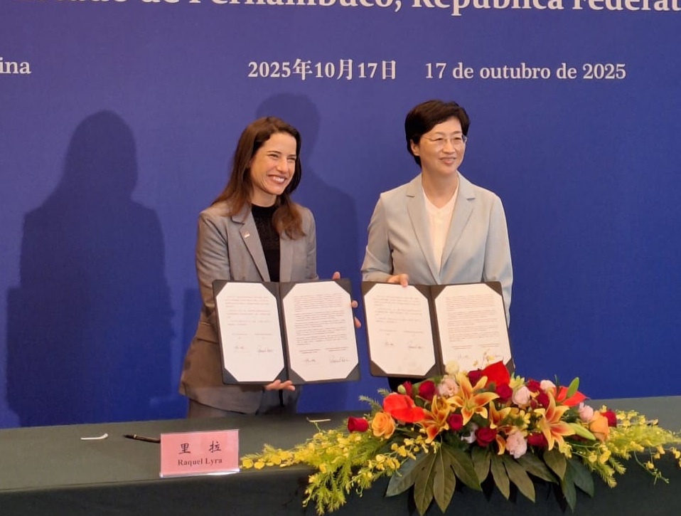 Raquel lança edital de bolsas de estudo em universidades da China