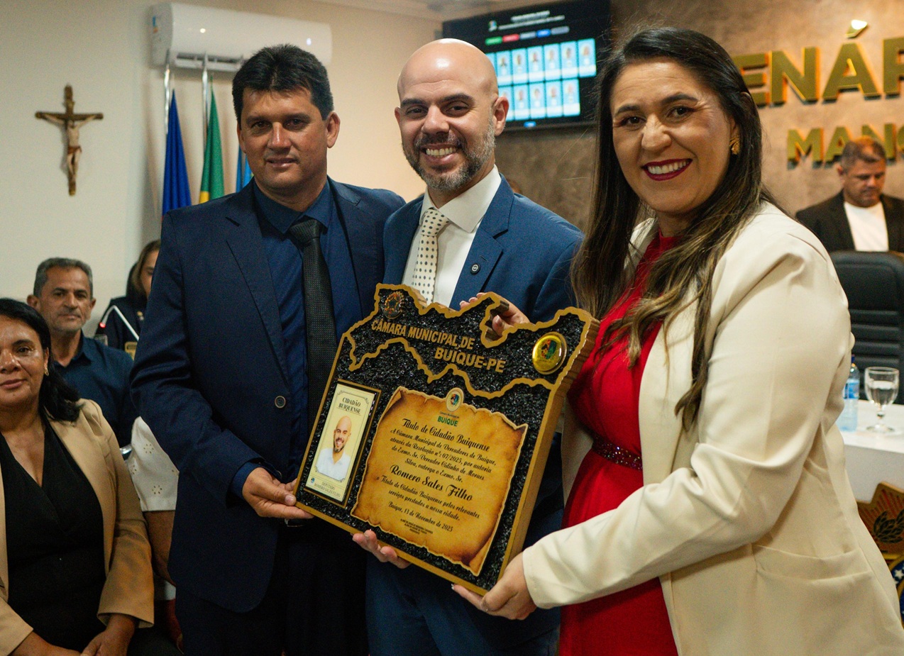 Câmara de Buíque homenageia Romero Sales Filho por ações em infraestrutura, abastecimento de água, agricultura e saúde