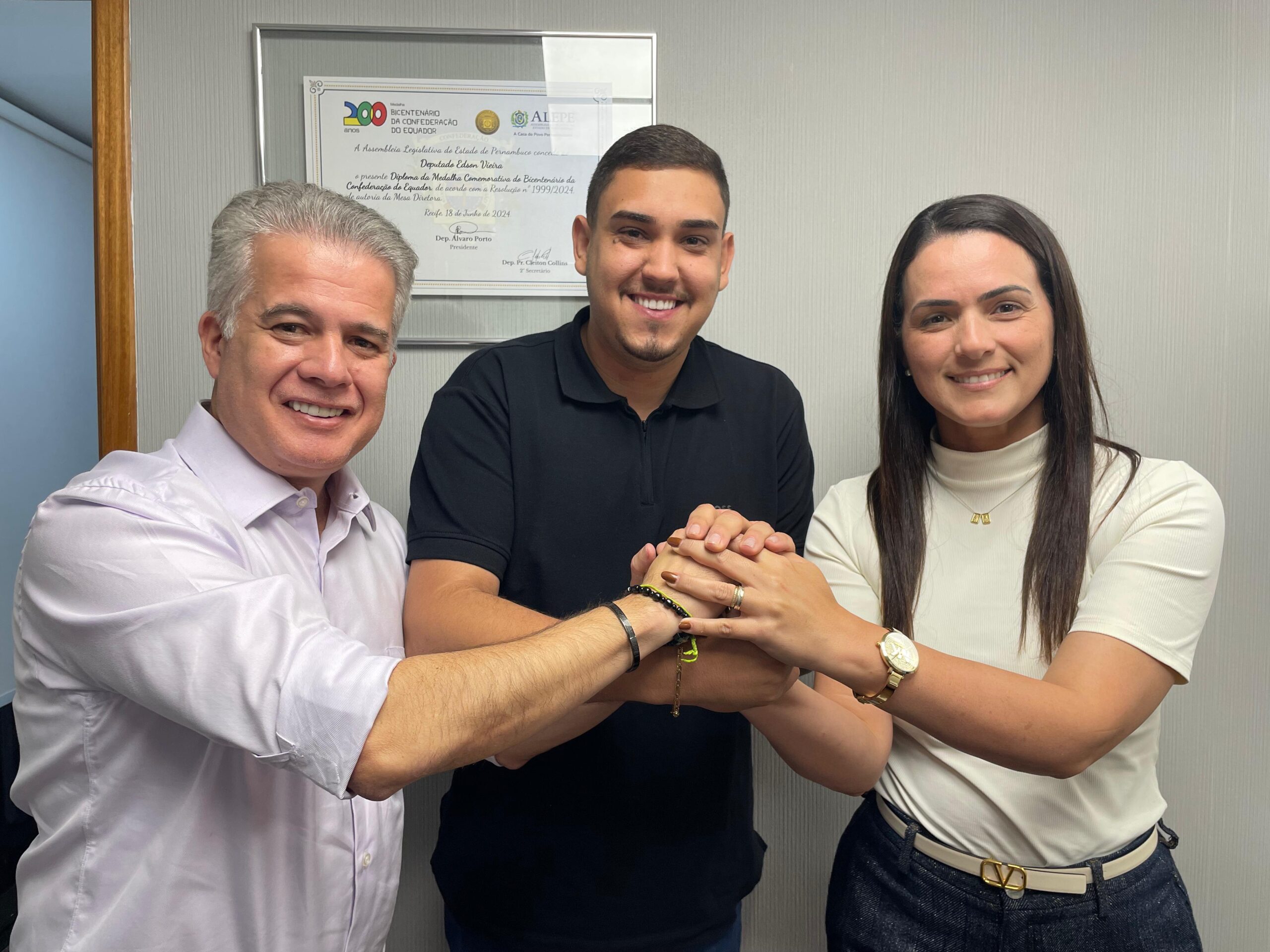 Edson Vieira recebe o apoio do vereador Júnior do Boi Gordo em Bezerros e amplia base no Agreste para a disputa da reeleição em 2026