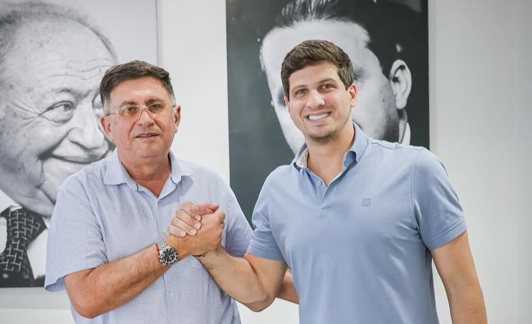 Movimentos indicam que João Campos estrutura a pré-campanha ao Governo de Pernambuco, enquanto ajusta a sucessão na Prefeitura do Recife