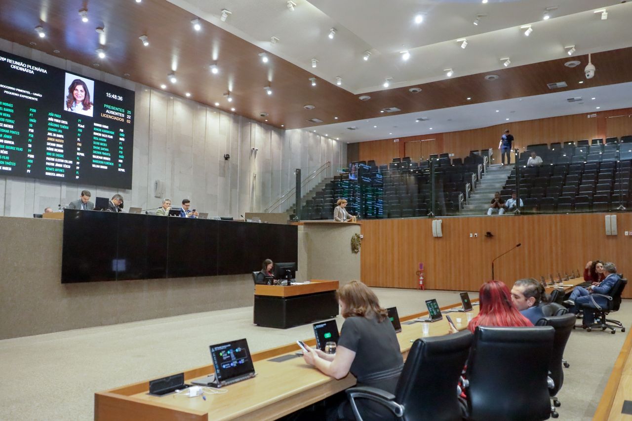 Paralisação na Alepe evidencia disputa por protagonismo e a dificuldade de construir acordos sobre a PEC com mudanças na Constituição estadual