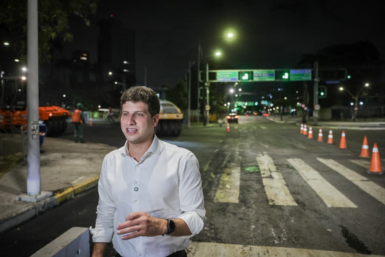 Prefeito João Campos vistoria Programa Novo Asfalto amplia obras em um dos principais corredores de mobilidade do Recife, com investimento superior a R$ 2,9 milhões