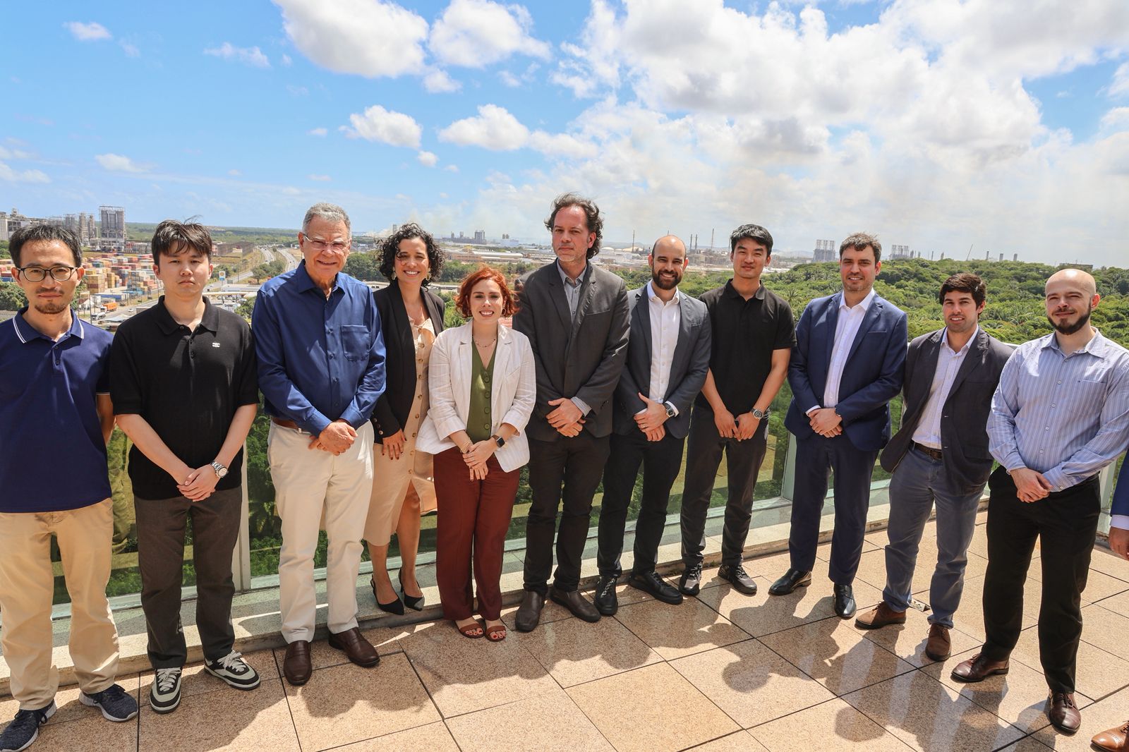 A visita técnica a Suape detalhou propostas para eletrificação de operações e sistemas de energia limpa em equipamentos públicos