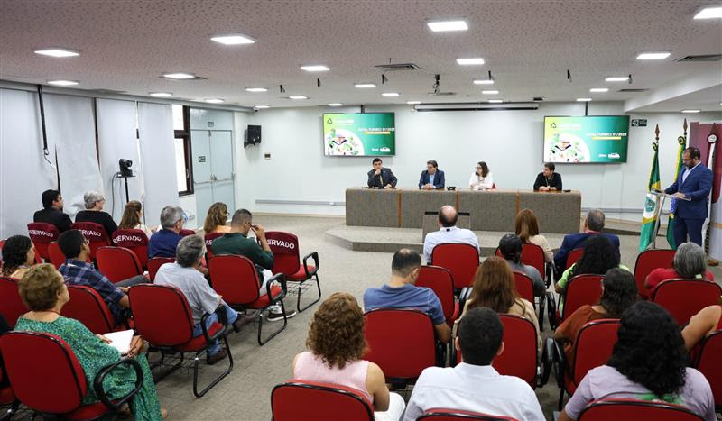 BNB abre edital de R$ 30 mi para apoiar catadores de recicláveis, fomentando gestão de resíduos e geração de renda