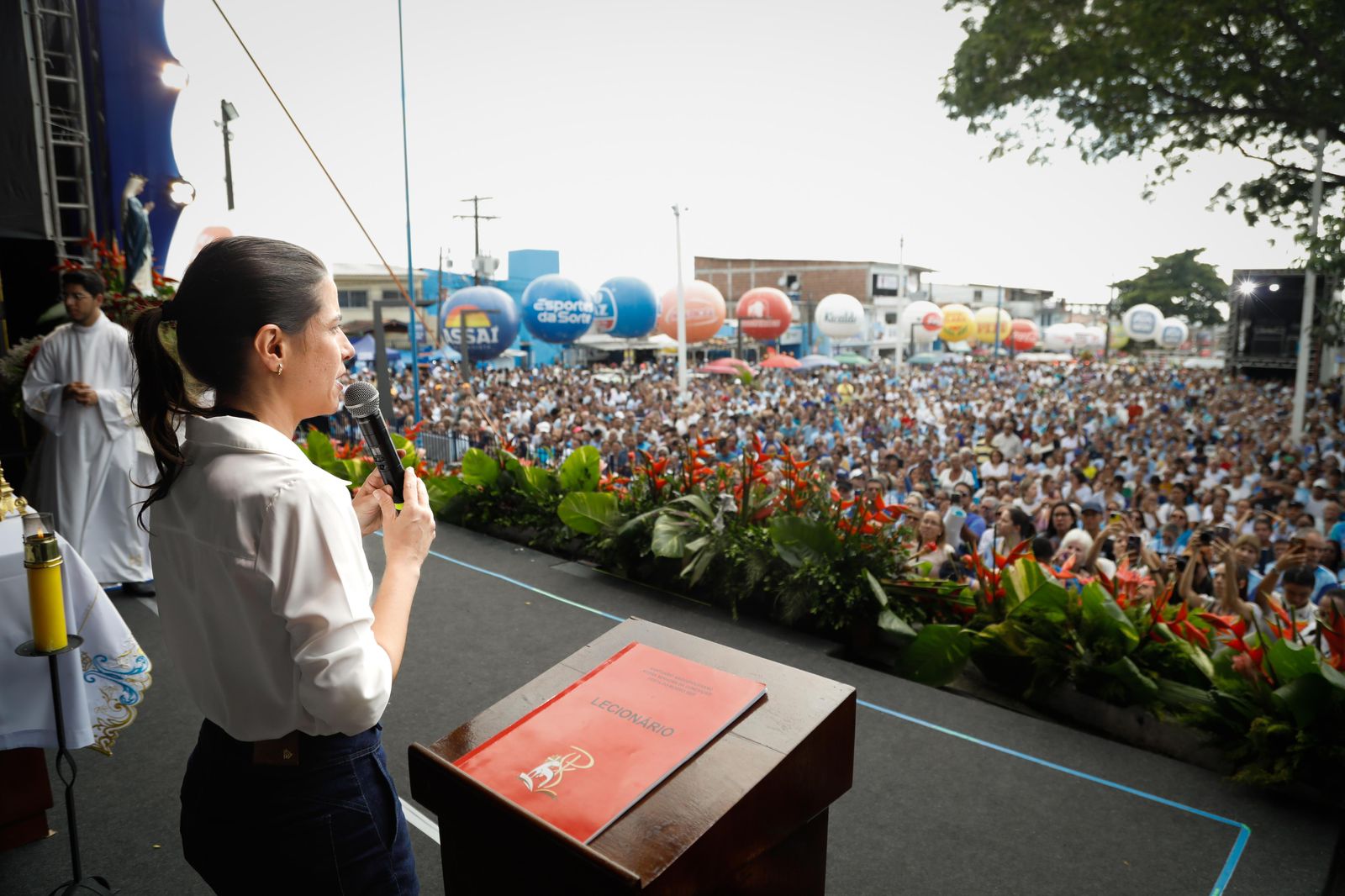 Festa do Morro 2025 reúne fiéis no Recife após entrega do santuário reconstruído pelo Governo, com segurança reforçada