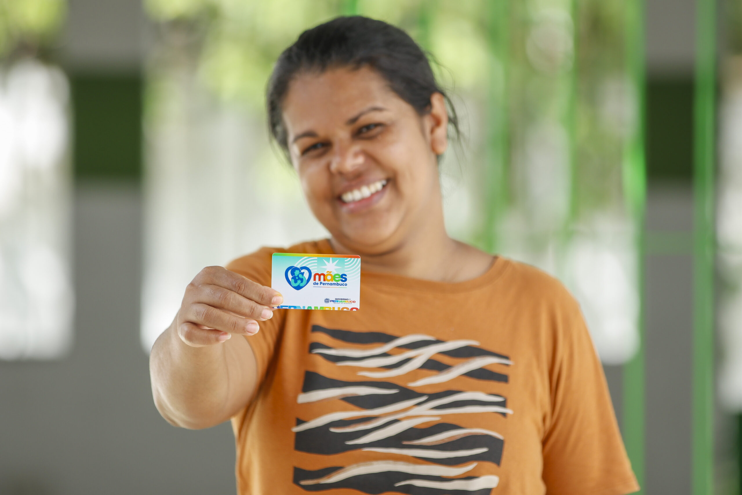 Governo de Pernambuco inicia novo ciclo do Programa Mães de Pernambuco com 2.512 vagas para gestantes e mães em vulnerabilidade, com pagamento de R$ 300 em fevereiro.