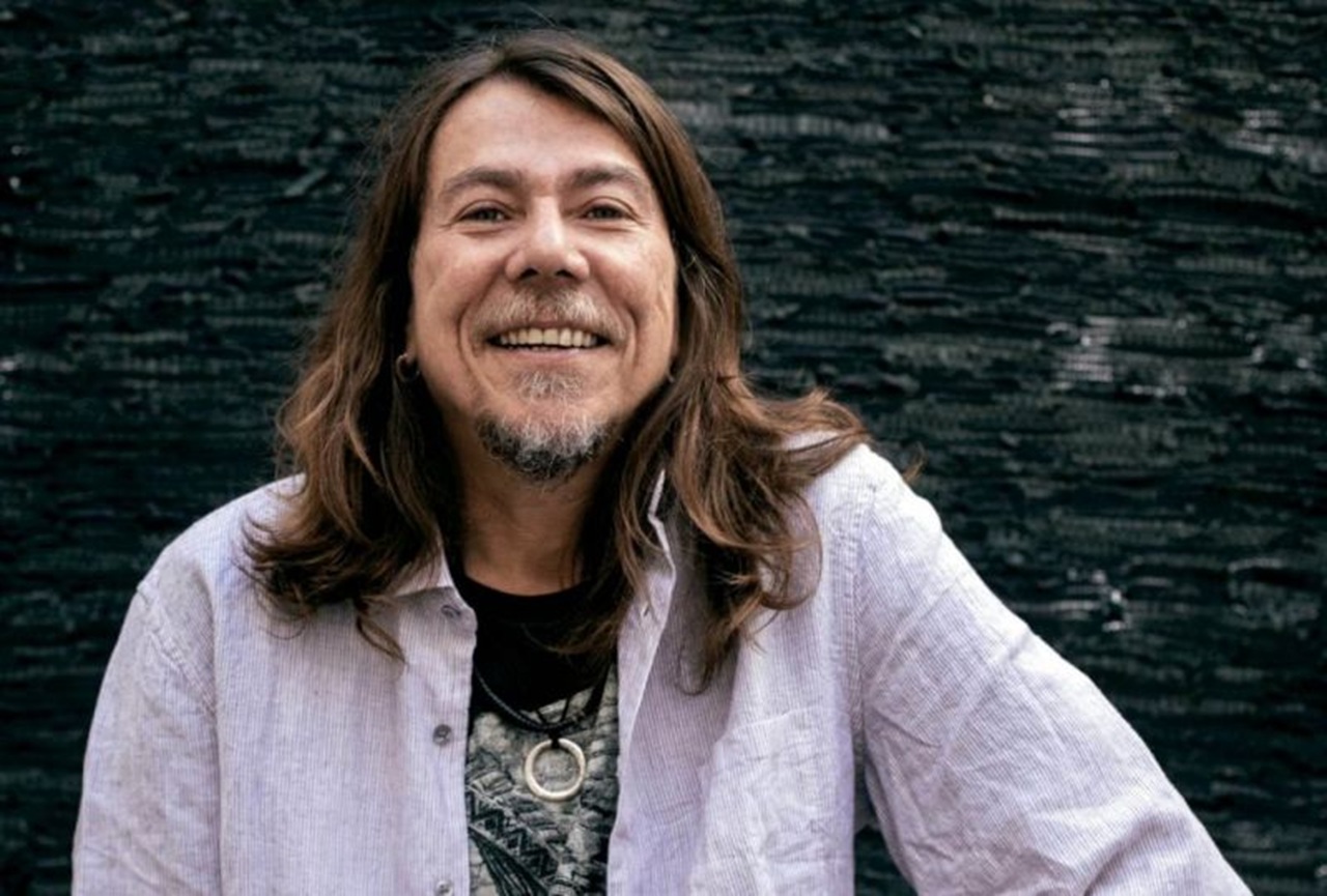 O canditor Lenine será um dos homenageados no Carnaval de 2026 do Recife, ao lado de Dona Carmem e o Bloco Madeiras do Rosarinho