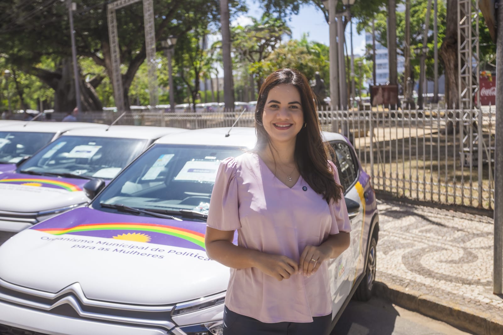 Olinda recebe veículo do Governo do Estado e reforça ações para mulheres