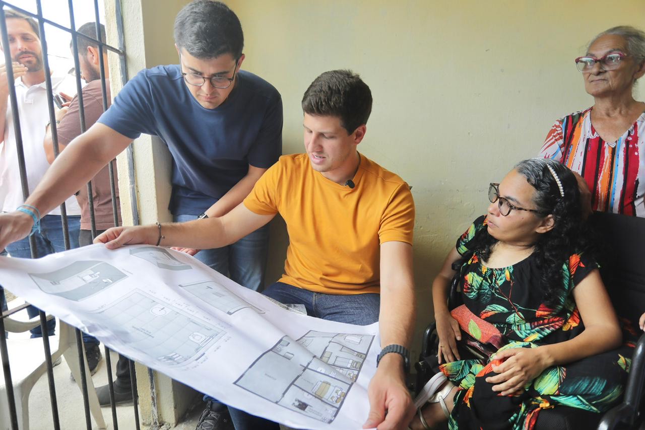 Programa da Prefeitura do Recife inicia obras em moradia de pessoa usuária de cadeira de rodas, com investimento superior a R$ 11 mil