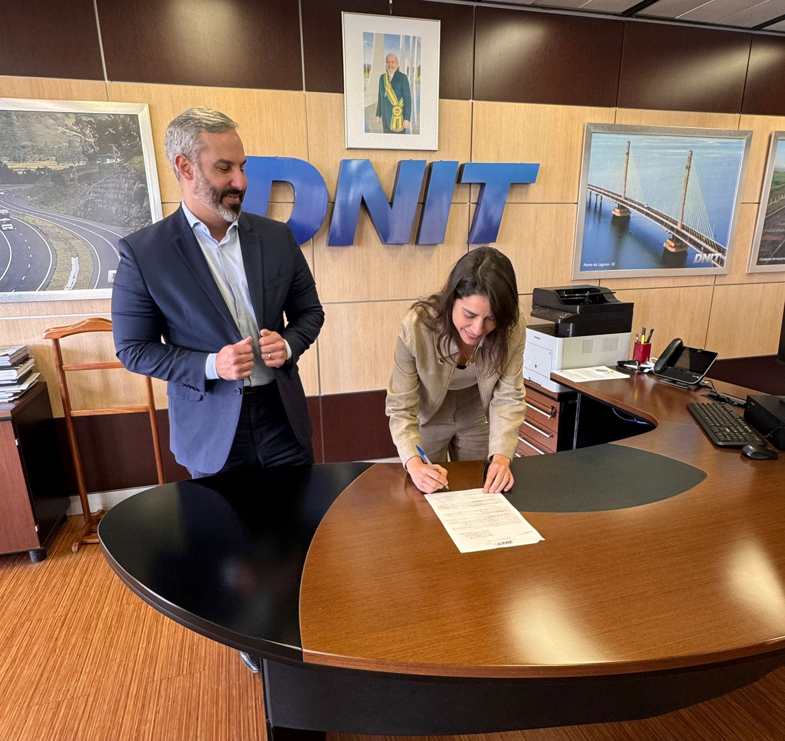 Raquel Lyra firma com DNIT para obra da variante de Toritama