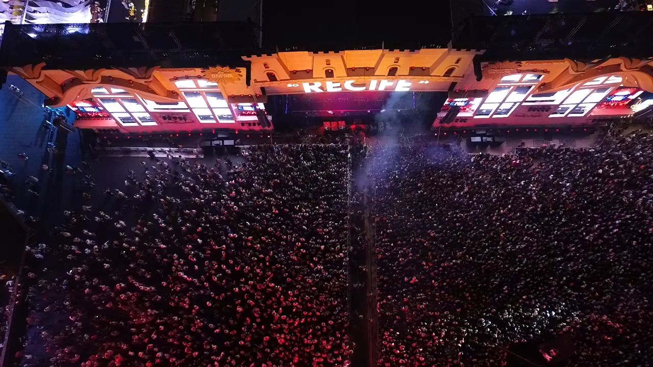Shows de Anitta e Xand Avião marcaram a noite do Virada Recife, que contou com espaço PCD, monitoramento em tempo real e serviços públicos integrados.