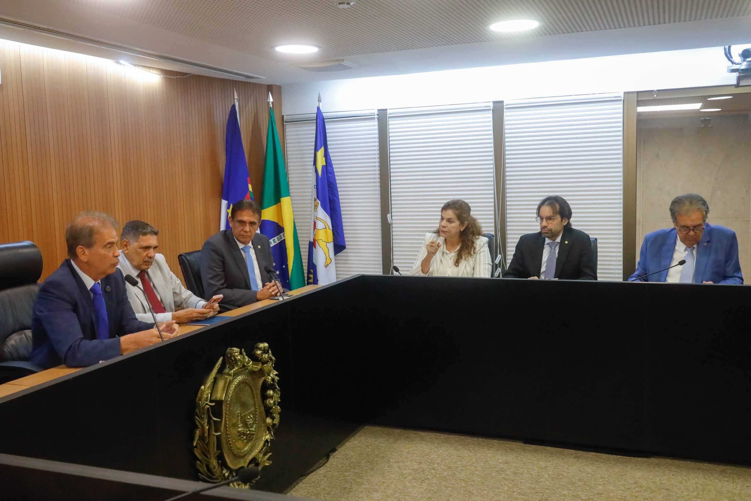 CCLJ da Alepe distribui relatorias de projetos do Executivo. Sorteio, feito pela líder do governo, Socorro Pimentel, contemplou oposição