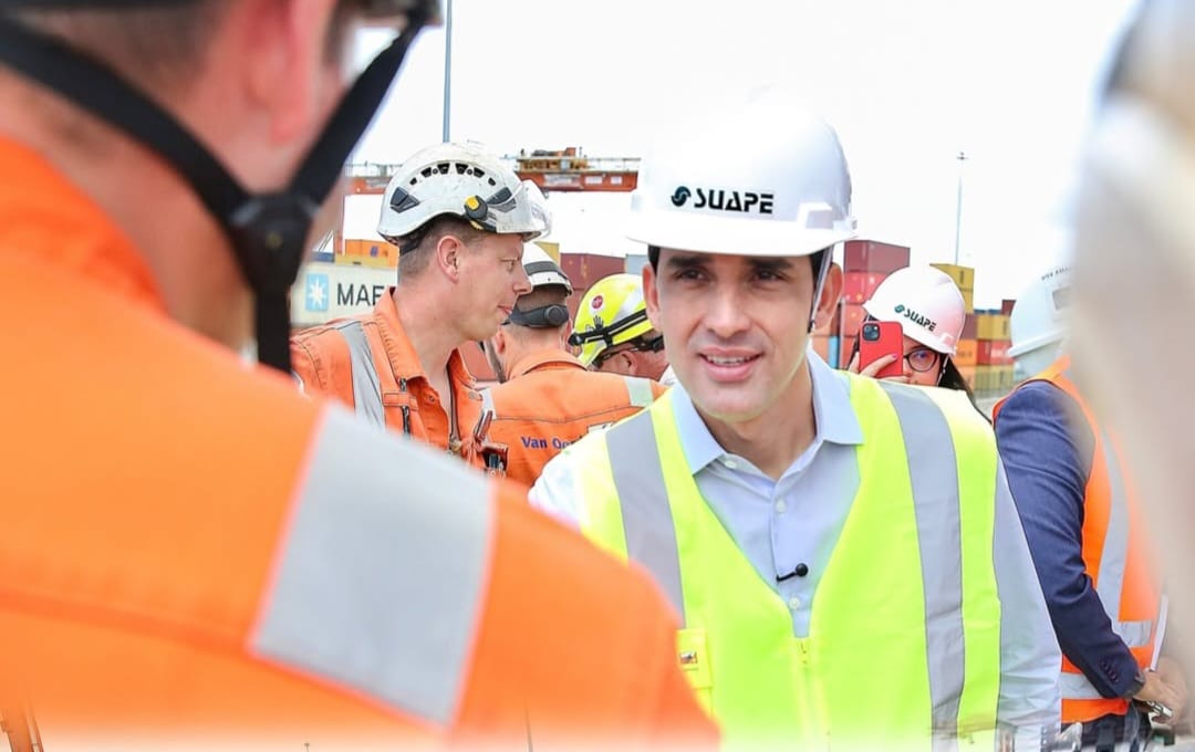 Dragagem iniciada no fim de agosto eleva canal do Porto de Suape para 16,20 metros, com investimento de R$ 217 milhões, e governo anuncia novas ações no Porto do Recife