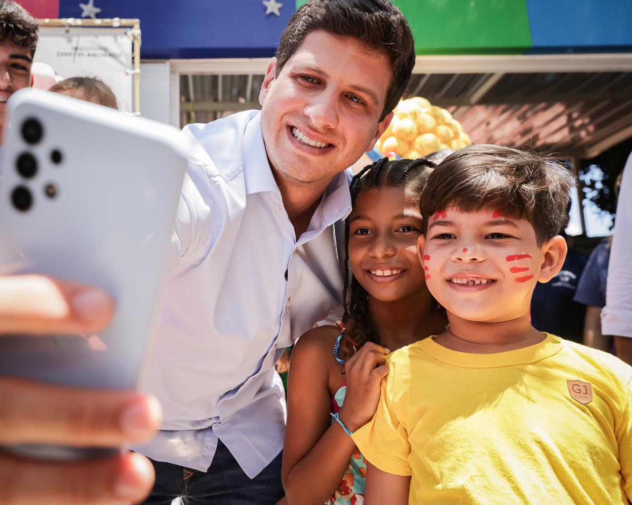 João Campos afirma que disputa administrativa entre dois candidatos com deficiência foi retirada do contexto técnico e usada politicamente