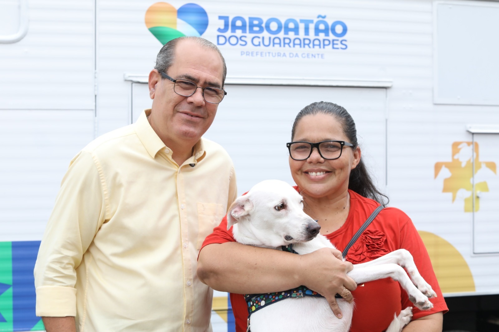 Nova unidade do CastraPet funciona no antigo Senai, em Jaboatão Centro, com atendimento agendado e meta de reduzir fila por castrações