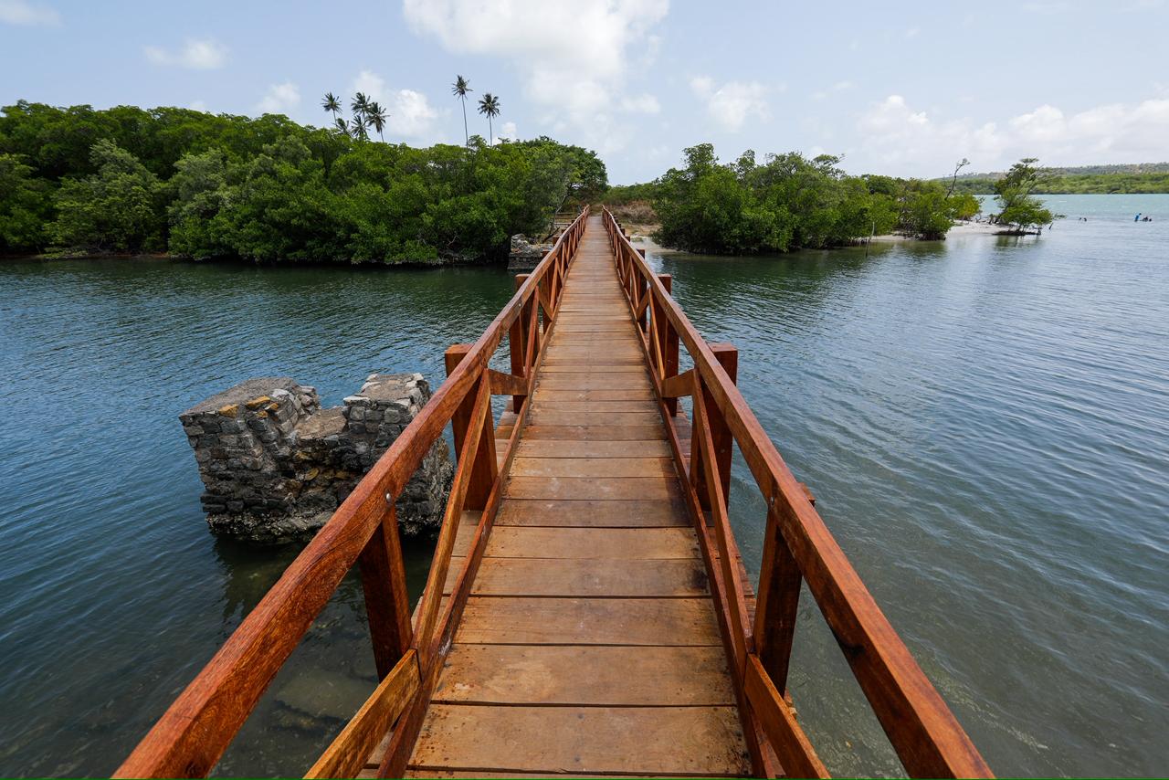 Obras viárias, saneamento, programação cultural e políticas sociais ampliam circulação de visitantes e fortalecem a economia da Ilha de Itamaracá. Ponte Porto Brasilis - Miva Filho - Secom 3