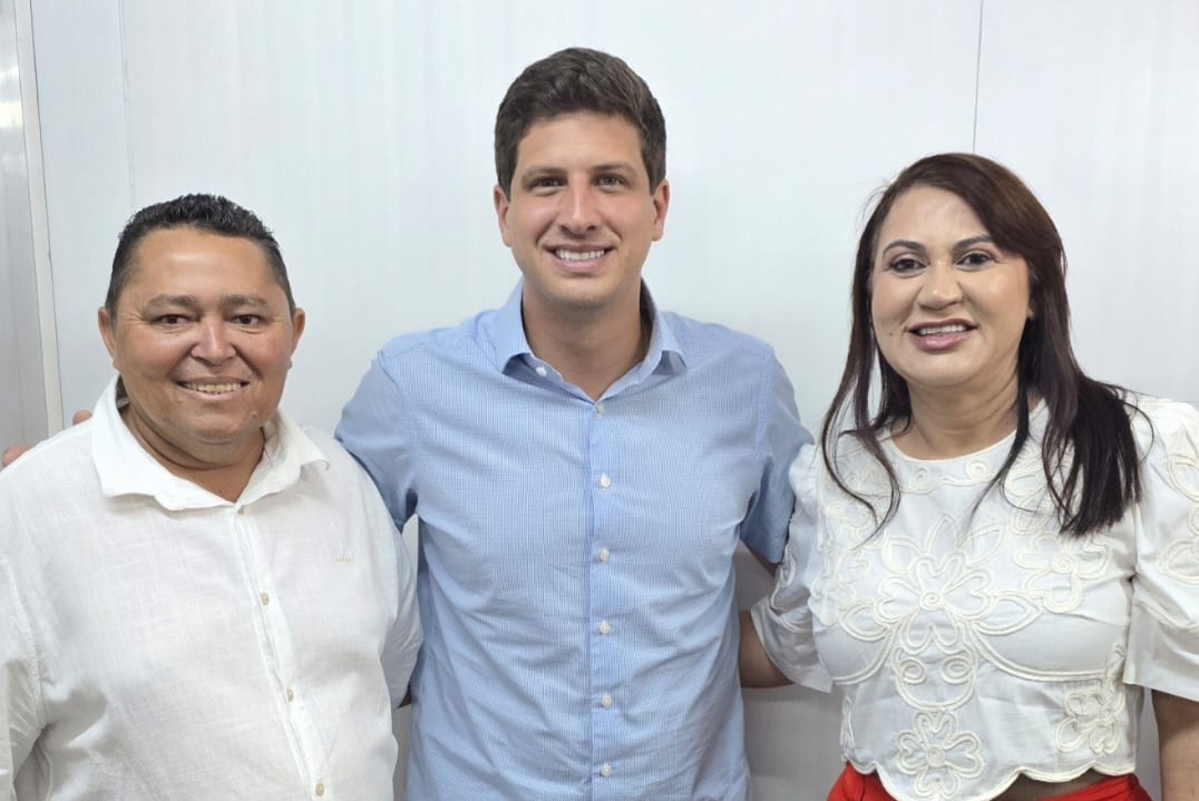Pré-candidato ao Governo do Estado, o prefeito João Campos recebeu o apio do prefeito Cachoeira