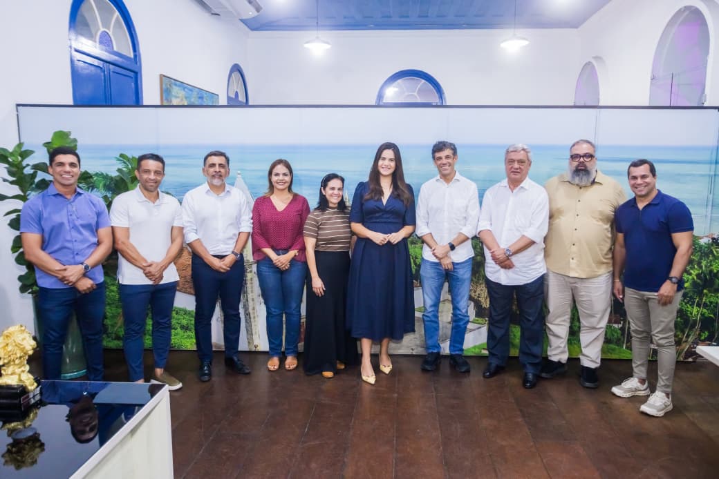 Prefeita Mirella Almeida e o secretário Daniel Coelho alinham ações de sustentabilidade, gestão de resíduos e inclusão social para o Carnaval 2026