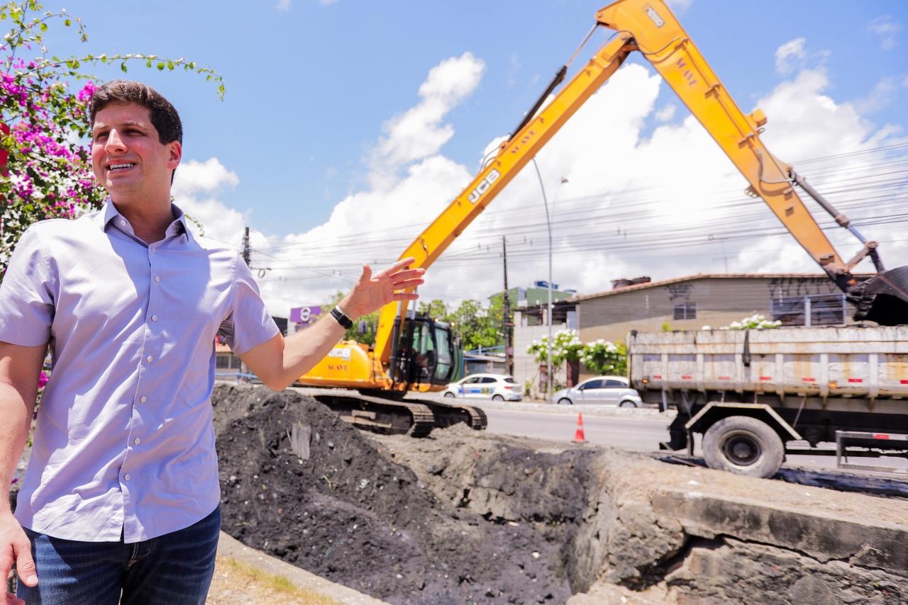Prefeitura do Recife inicia limpeza dos canais para o inverno de 2026, com investimento de R$ 45 milhões em macrodrenagem e microdrenagem urbana
