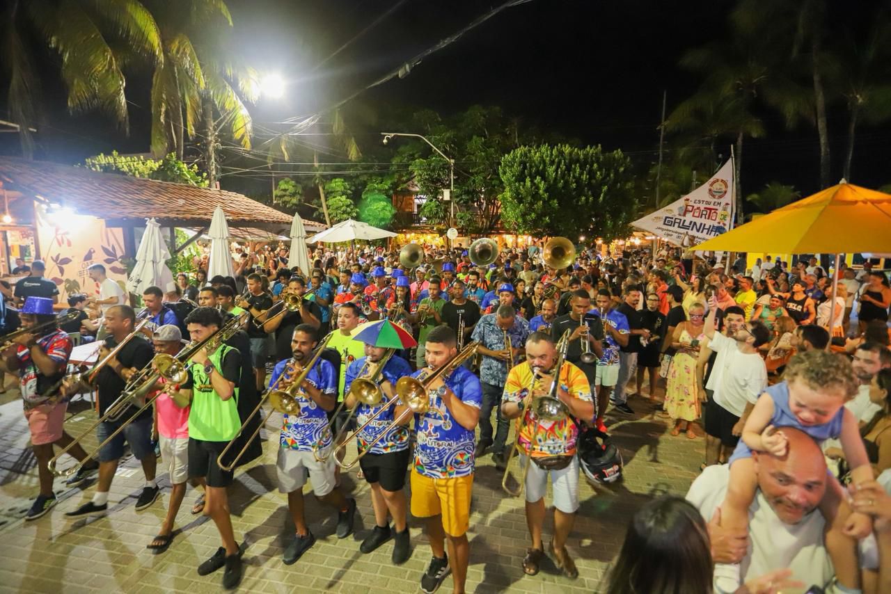 Carnaval de Porto de Galinhas 2026 terá seis dias de programação com frevo, maracatu e shows, impulsionando o turismo e a economia do Ipojuca.