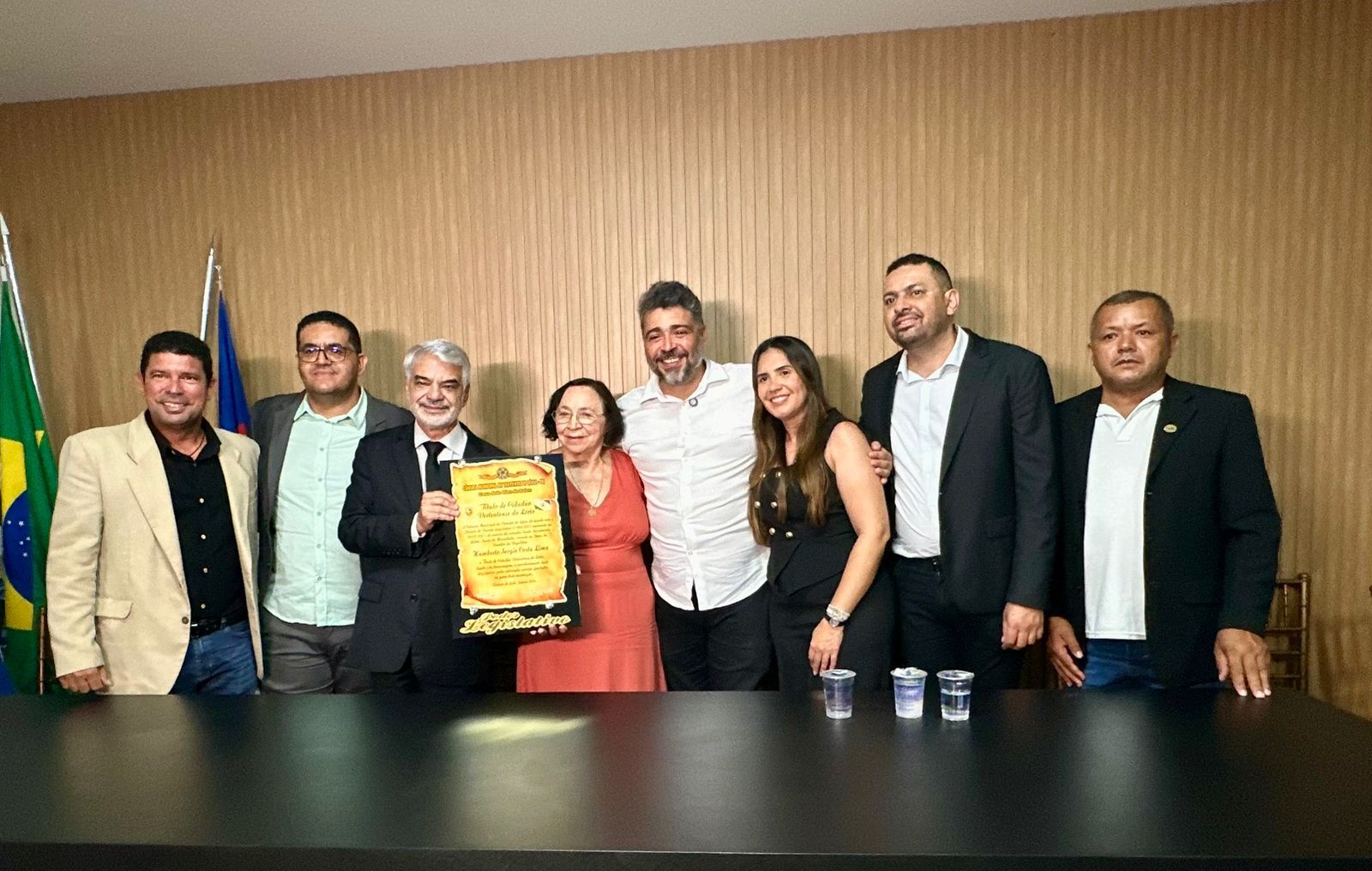 Senador e pré-candidato à reeleição, Humberto Costa recebeu homenagens em Frei Miguelinho e Vertente do Lério e detalhou emendas