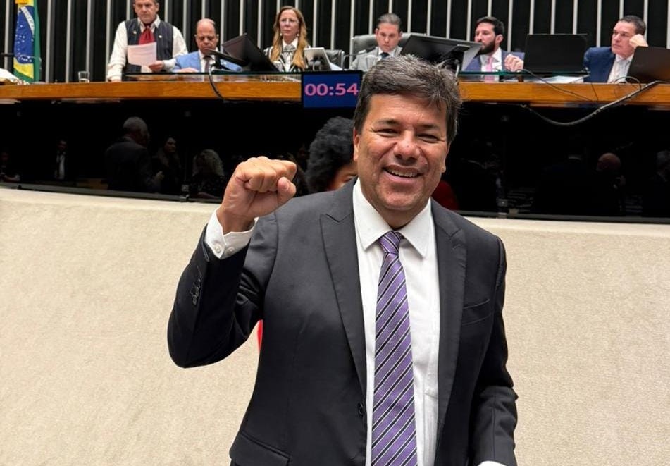 Câmara aprova PEC da Segurança relatada por Mendonça Filho com 487 votos. Texto endurece penas e amplia instrumentos de combate ao crime organizado