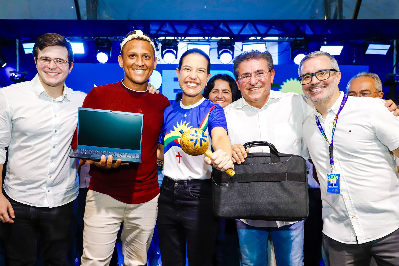 Clipe 2026 começa em Serra Talhada com entrega de notebooks, bônus para professores e autorização de obras da Polícia Científica em Pernambuco.