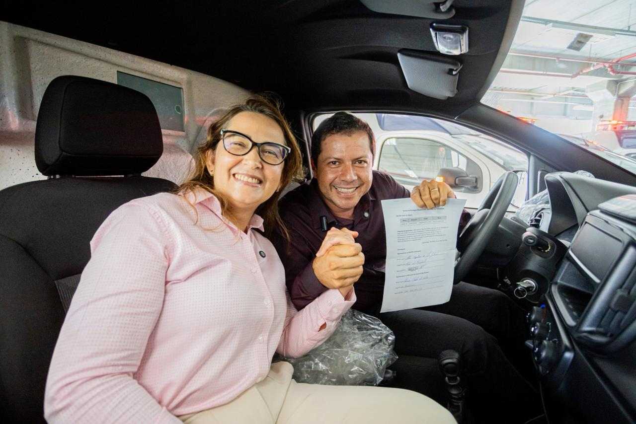 Emendas de Debora Almeida garantem ambulâncias para seis municípios do Agreste, ampliando a estrutura de transporte de paciente