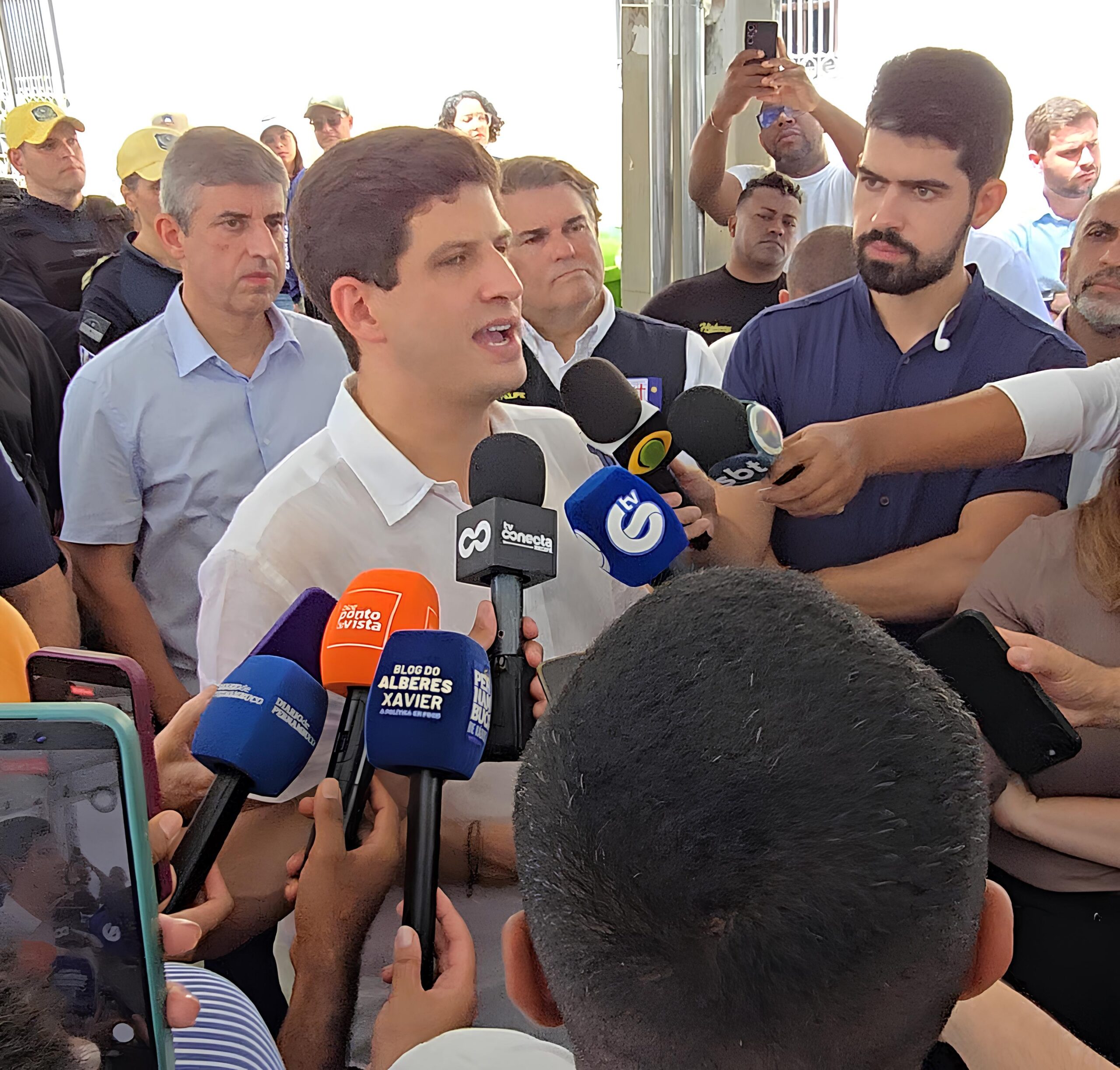 Prefeito-candidato, João Campos inicia agenda pelo Agreste a partir da próxima sexta e reforça voto no presidente Lula. Não fico em cima do muro