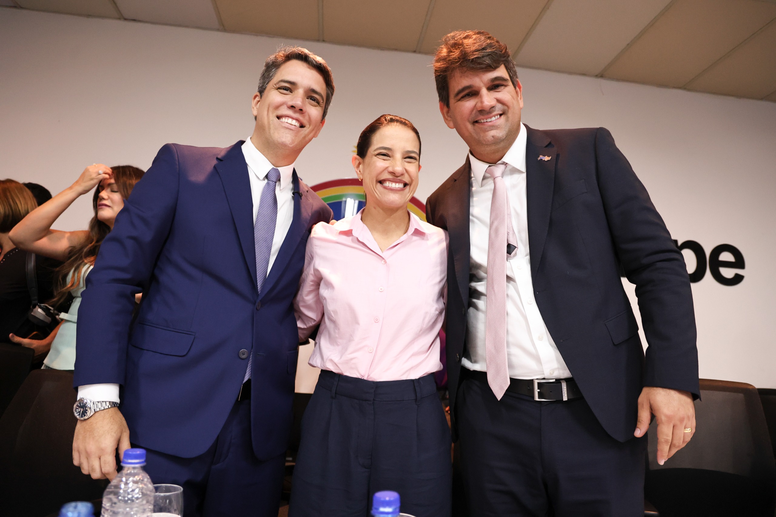 Prefeito de Aliança, Pedro Freitas assume presidência da Amupe e destaca gestão voltada aos municípios de Pernambuco