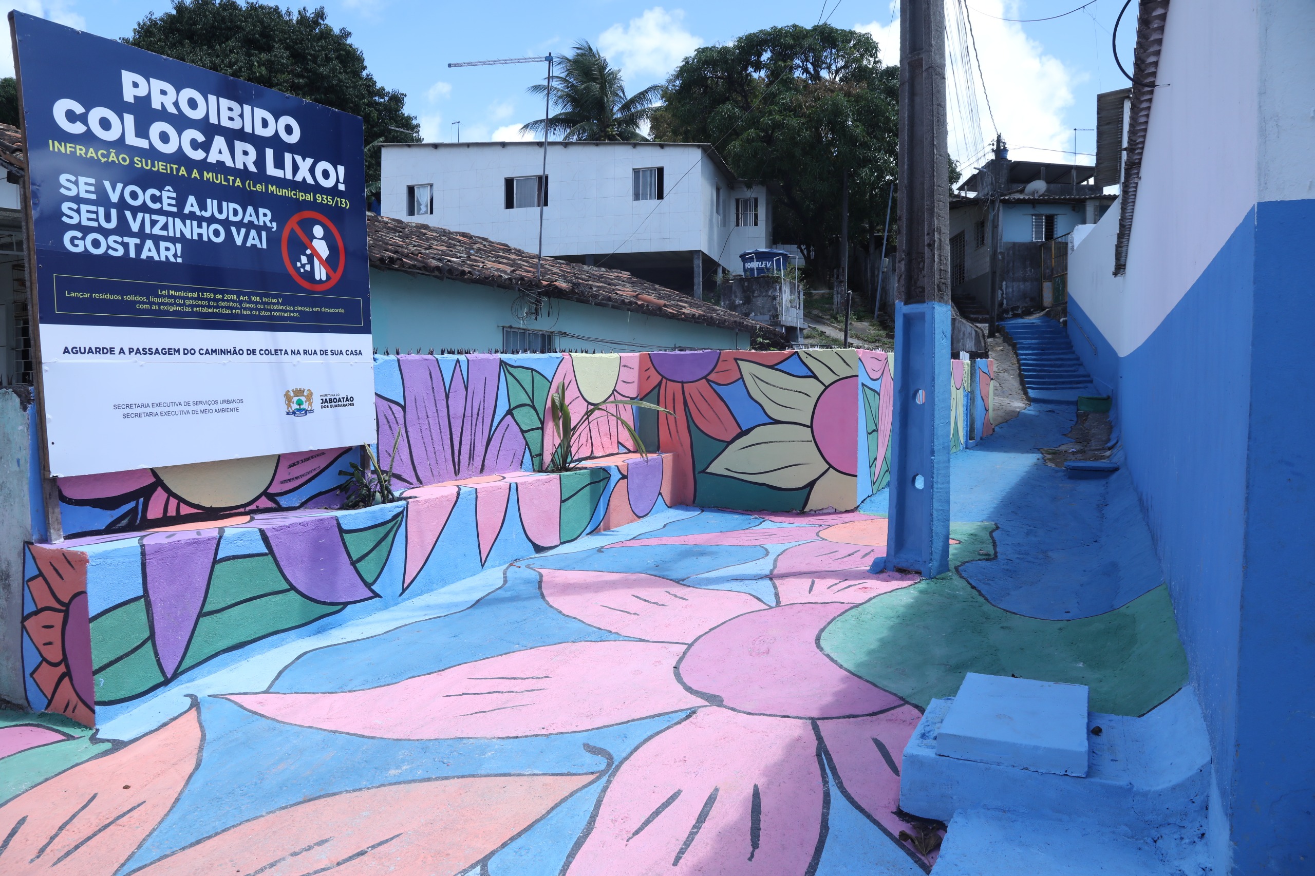 Prefeitura de Jaboatão recupera áreas de descarte irregular com ações de limpeza, urbanização e orientação para reduzir riscos à saúde pública