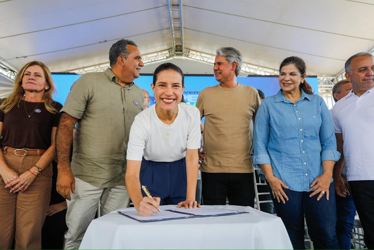 Raquel Lyra entrega requalificação da PE-540 em Moreilândia, autoriza creche de R$ 7 milhões e inaugura segunda cozinha comunitária no município do Sertão do Araripe Foto Miva Filho_Secom (1)