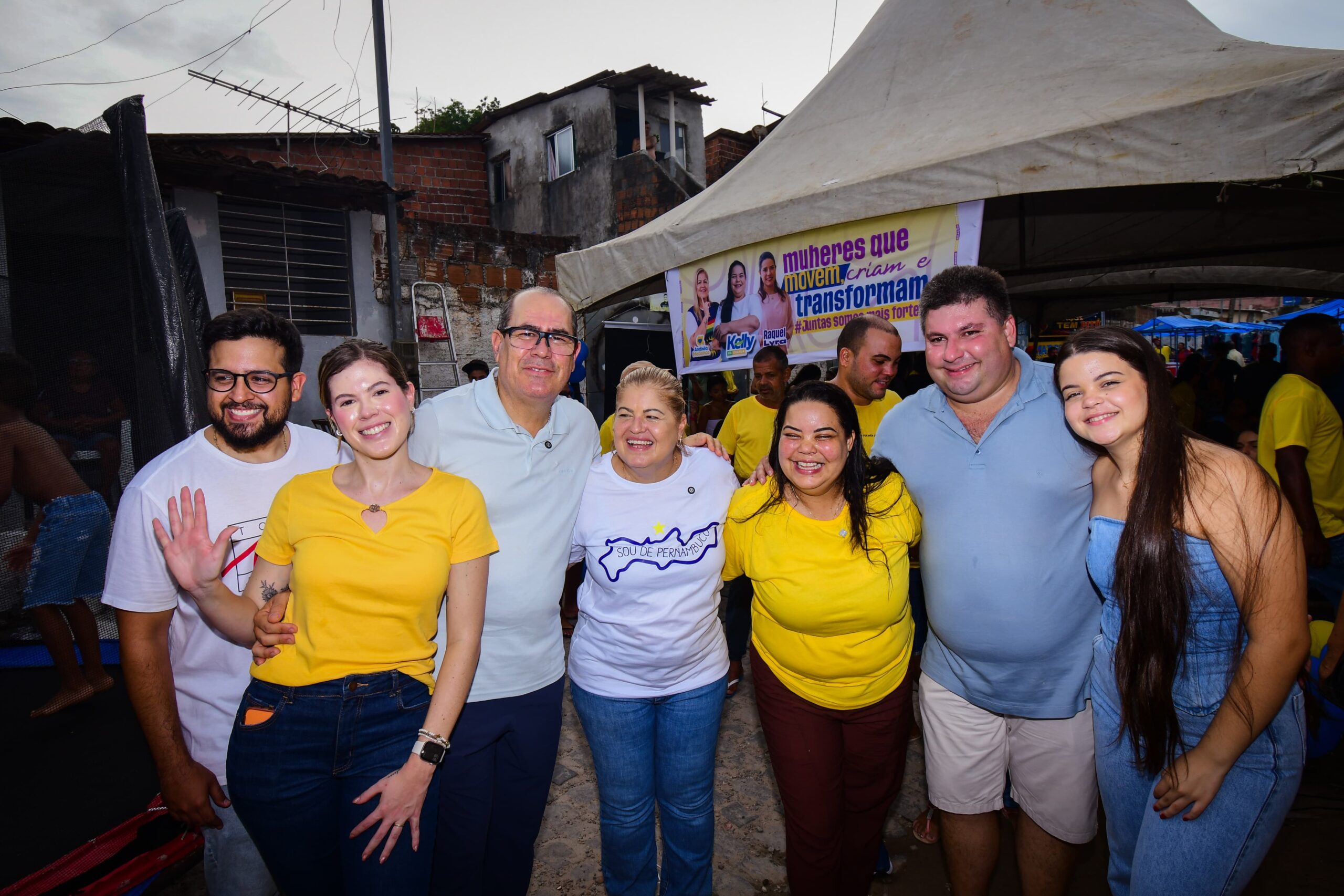 Andréa Medeiros participa de ação em Camaragibe com serviços gratuitos e incentivo ao empreendedorismo feminino na comunidade